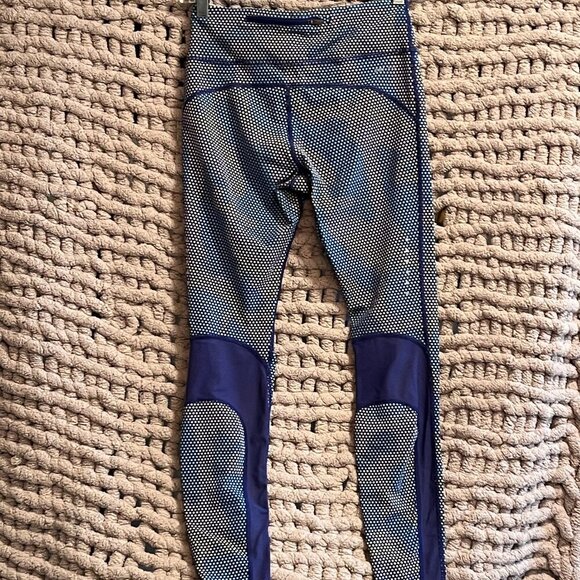 Nike Woman's Athletic Blue and White Polka Dot Dri - Fit Leggings - Size Small - Picture 7 of 12